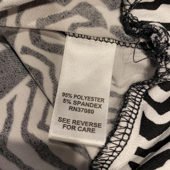 G woman’s Cato casual stretch dohlman sleeve plus size top 3X - Picture 5 of 6